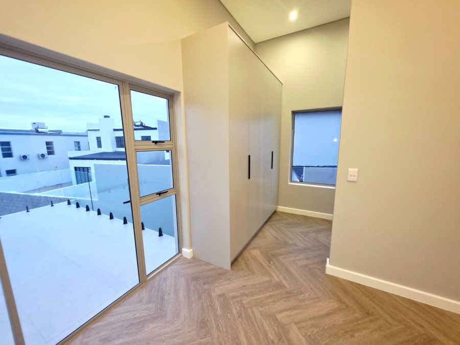 4 Bedroom Property for Sale in Sandown Western Cape